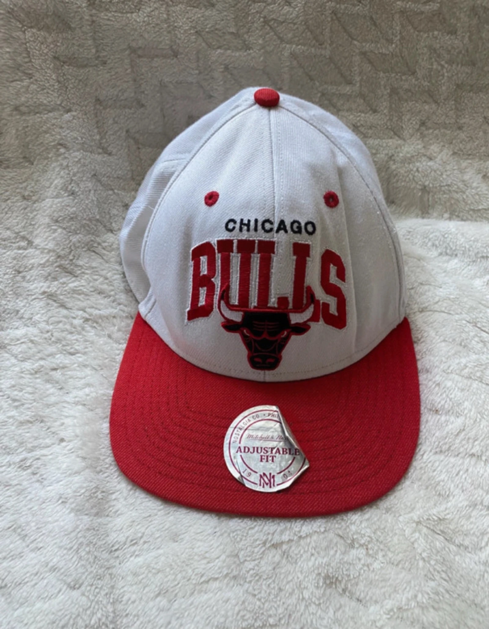 Boné Mitchell & Ness Chicago Bulls NBA Hardwood Classics Snapback branco/vermelho – photo 3